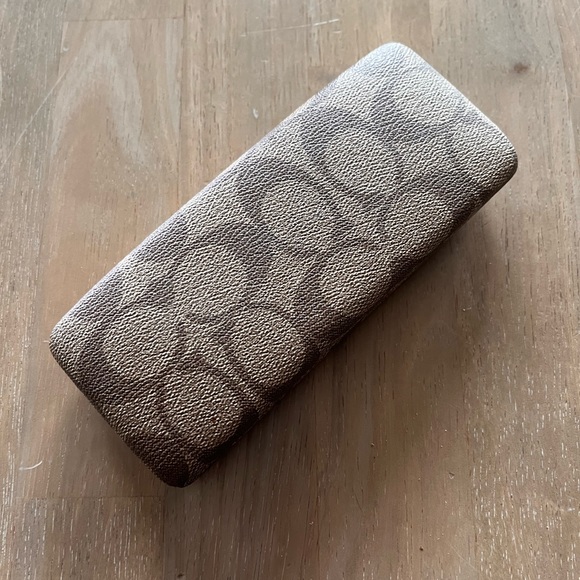 Coach Glasses - Picture 4 of 4